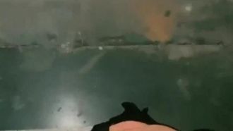 Con gambe lunghe, tacchi alti e una grande figa, la coppia ha fatto sesso appassionato dal vivo nel parcheggio sotterraneo, e il video è stato registrato di nascosto dai passanti.