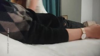 足湯クラブに3,000元を費やして、良家の長髪の足湯娘とホテルを予約してセックスしました。