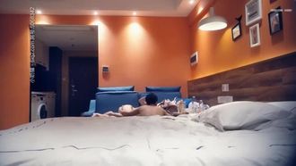 【AI画质修复】一字马蜜桃臀练瑜伽的小姐姐，前凸后翘，超级配合，解锁各种姿势