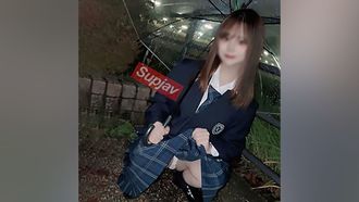 FC2PPV 4182730 [Numero limitato di apparizioni] Lavoro segreto part-time di un idolo underground. Uniforme esposta per strada di notte. Creampie due volte in hotel