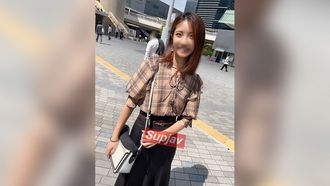 FC2PPV 4323783 *Cantidad limitada por primera vez*★Copa B chica de pechos pequeños con senos saliendo★Chiharu, 21 años★Se disparó una gran cantidad de esperma espeso en un coño lascivo cubierto de jugo de amor [Sí]