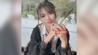 FC2PPV 4560977 [Prima apparizione] Ai⚪︎-chan è venuta a trovarla come regalo per il compleanno di sua madre, ed era così coraggiosa e carina che le ho regalato un cazzo adulto e due creampie di fila.
