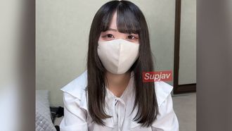 FC2PPV 4561519 [Amatore completo e mostra di volti] Una diciannovenne molto carina e inesperta viene sbattuta e riempita di sperma! Scopata dietro alla finestra e pompino con vantaggi speciali e sperma in bocca