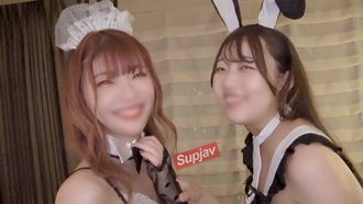 FC2PPV 4572888 [Große Orgie 8P/M-Mann-Angriff] Beauty-Club-Mitglied Kaho-chan & Asuka-chan, die eine Musikhochschule besuchen Nachdem sie einen masochistischen Mann mit zwei besten Freunden angegriffen haben, sind sie von Männern umgeben und haben ständig rohe Einfügung und Creampie-Verkehr und Das Sperma beruht auf Gegenseitigkeit. Es läuft aus ihrer Muschi über [Schwangere Mutter bestätigt!?] [Ja]