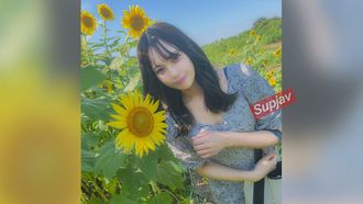 FC2PPV 4579598 ¡Muestra tu cara! ¡Limitado a 3 días! Obscenidad al aire libre con una estudiante universitaria tsundere que es extremadamente mala expresando afecto y es demasiado torpe, ¡mientras se preocupa por cómo la ven los demás! ¡Su cuerpo responde obedientemente al acto inmoral que experimenta por primera vez y se corre dentro de su cuerpo ahogándose de emoción! !