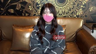 FC2PPV 4592208 ★ Cámara vaginal y sin censura como beneficio adicional ♀123 Una linda joven de 19 años con la cara y la piel tan claras como la nieve. ¡El pene también está lleno de poros! Mucho semen apestoso de viejo adentro ♡