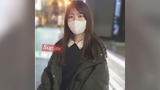 Fc2ppv 4618579 Una ragazza sensibile che ha tolto la sua uniforme e il suo vibratore remoto è nascosta nelle sue mutandine, facendola venire ancora e ancora e lo sperma bianco viene versato in profondità nel suo utero