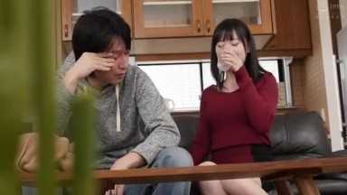 偶然風呂上がりの娘を目にして欲情しているところを妻に見られた私。無意識に夫を興奮させた実の娘にオンナとして嫉妬した妻は私を誘惑し始め迫ってきた。結果、最高に