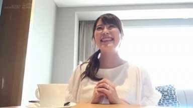 この美貌を年間放置した旦那が信じられない 広瀬結香 歳 AV DEBUT