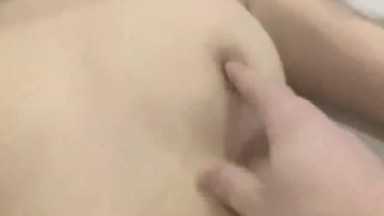 光棍节寂寞无聊，美乳风骚OL和男同事在办公室啪啪直播给大家看～