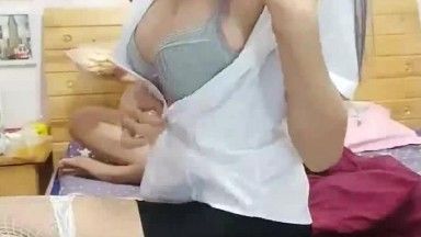 對白精彩完美露臉美女主播身材一流