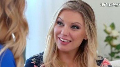 MomsOnMoms – Cherie DeVille, Kenzie Taylor – Sister’s Mid-Life Crisis