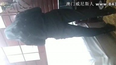 离婚少妇完全应付了事~已经只有性没有爱了~