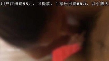 开着名车去接送贵妇 顺到满足她老公无法给予的快乐