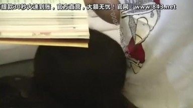 [本土剧情片] 妈妈用身体慰劳认真準备段考的儿子"