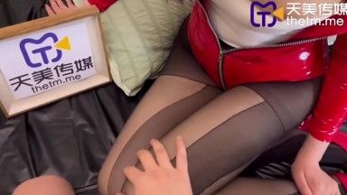 【天美传媒】TMY0011 女大学生下海记2 只为交学费