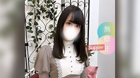 FC2PPV 4584878 【無修正】　清楚で上品な彼女と大量唾液生ハメsex