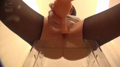 Her body twitches and her legs and hips shake with her first ultra-thick dildo, and her sensitive pussy cums immediately, shameful masturbation, Marunouchi office lady edition 3