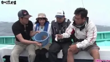 T- Fishing Idiot Uncle Diary - Horse mackerel fishing challenge with Madonna Kaho Shibuya! ! ～