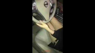 A good-looking internet celebrity named Deer had her car broken down in the underground garage and asked a handsome man to fix it. She had passionate sex in the car and the dialogue was clear and her moans were stimulating.