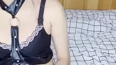 Buceta de tigre branco sem pelos naturais, linda garota em meias pretas, roupa de sexo, vibrador, adereços, grande JJ, buracos duplos