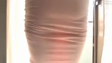 I can't resist the tight-skirt lady's pita-panned ass, so I screw her in from behind with my big dick! 2 “Do you like the ass of an aunt like me...?” Even if she refuses, I will forcefully make you cum.