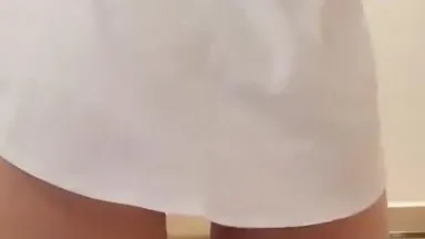 A VIP paid video full of sweetness leaked!! A pair of white and tender steamed bun breasts under a white shirt!! A line of pink and tender breasts makes the godfathers have a collective orgasm!!