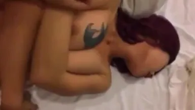 I tatuaggi sul petto sono così belli. Come previsto, i tatuaggi del fratello maggiore sono tutti squisiti.