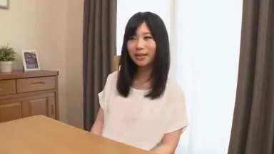 Emiri Fujisawa -?Uma garota inocente com pele macia e mastigável