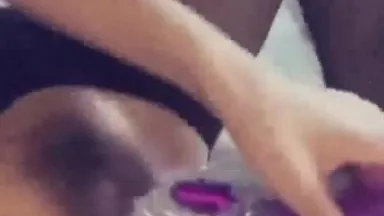 Cerf mignon prenant des selfies et dansant ~ (5) Le vibromasseur surdimensionné est inséré et agréable ~ La tentation fatale des bas noirs ~