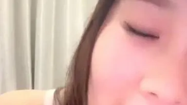 Little Cute Platform (formerly Kawaii) pure and beautiful 17-year-old rainy season 1110 live show, pink fungus masturbating passionately, very tempting