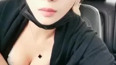 The cute platform (formerly Kawaii) has a good-looking Yujie anchor Weiwei’s Wei1103 live broadcast show of passionate masturbation in the car, which is very tempting