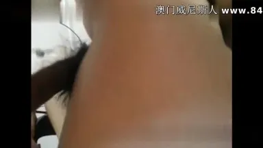 情人和同事电话聊天后面带无敌避孕套猛草