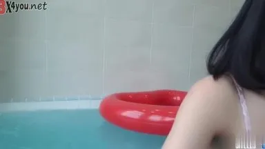 [Corea] Appuntamento in piscina~ I papà vogliono vedermi andare in mare~ Poi andrò in acqua per mostrarlo a tutti~