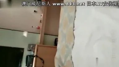 铁牛哥休息了几天终于出来战斗了一来就是白肤美高颜值兼职妹全套服务啪啪