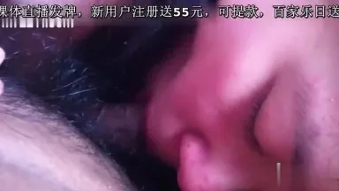 度娘盤被偷走出斯文眼鏡大學生女孩與外表憨厚的同校男友啪啪