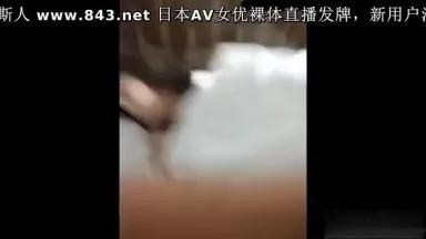 真实搭讪路人约炮 妹子清纯漂亮 啪啪大秀 十分诱人