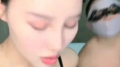 A good-looking girl with busty breasts has a sex show in a hotel. She has a deep throat blowjob in a big bathtub and rides on top of a round bed. It’s very tempting. Don’t miss it if you like it.