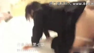 后入网红萝莉妹学生装叫声真的可爱爸爸不要停