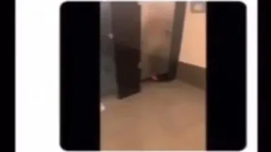 Incident à la porte d'un gymnase de Chengdu