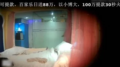 樣貌漂亮清純又水嫩的年輕美女酒店被男友壓平雙腿用力抽插,每一下都用力的干到底,操的嗷嗷叫!