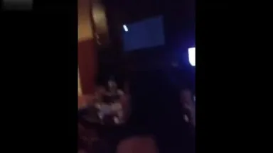 La discoteca KTV está llena de libertinaje y carnaval, y la escena es tan candente como la versión completa de una película A-1.