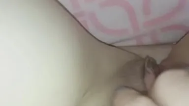 The busty live-streamer keeps her pussy as tight as a bottle~ She is only rubbed but not fucked! The sperm got the best of her and he deepthroated her and fucked her!