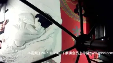 _情趣酒店偷拍到的逼毛旺盛的饥渴小少妇与情人私会啪啪