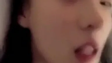 Il video sessuale del selfie della ragazza fragola è trapelato!! L'ha scopata fino a quando non ha detto sciocchezze, versione completa!!