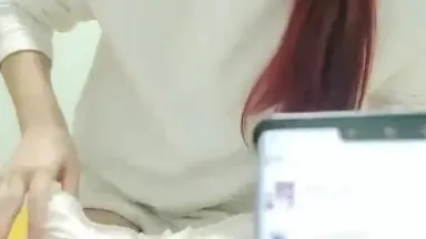 The well-behaved Yaoyao licks the balls, eats the dick, presses her body and fucks her, she moans so slutty