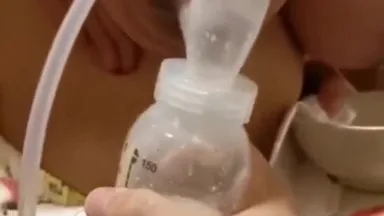 [Short video area] Watch my wife milk her breasts