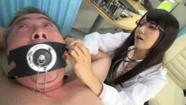 Pee Doctor Ayaka Tomoda