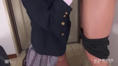 The slutty girl in uniform drains you! ! ! ~