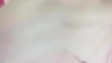 [Chinese anchor leaked] A good-looking girl with beautiful breasts exposes her breasts and pussy, which is tempting. Her pink nipples are big and round, and her pussy is very pink and tender in close-up. It is very tempting.